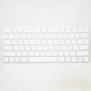 Apple A1644 Wireless Magic Keyboard - White - Picture 1 of 5
