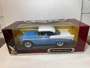 Road Signature 1956 Chevy Bel Air Blue & White Hard Top 1:18 Diecast RARE NEW - Bild 1 von 7