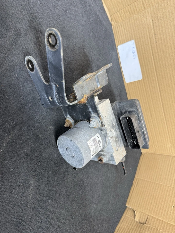 2015-2017 FORD EXPEDITION 4X2 ANTI LOCK BRAKE ABS PUMP MODULE FL14-2C405-A OEM - Image 1 of 3