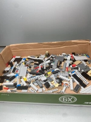 USED LEGO 75210 Moloch's Landspeeder NO Manuals ONLY Minifigure is Moloch 90%+ - Image 1 of 3