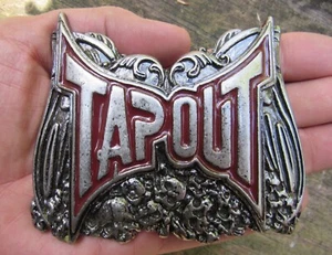 Vintage TAPOUT Gürtelschnalle WWE Bekleidung Kampfsport Totenköpfe MMA Kleidung SELTEN SEHR GUTER ZUSTAND + - Bild 1 von 4