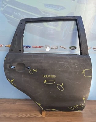 Scion XA 2004 2005 2006 puerta trasera derecha OEM usada Foto 1 de 4