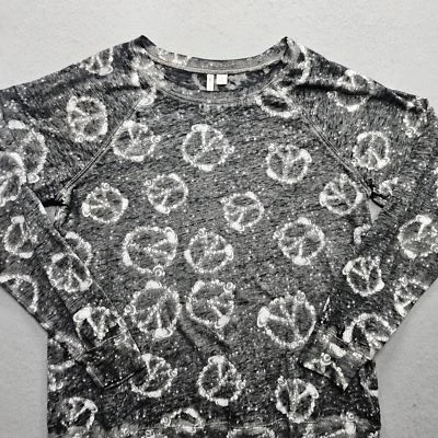 Cato Est. Top L/S 1946 para mujer pequeño lavado blanco y negro estampado de logotipo de paz Foto 1 de 4