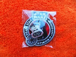 * Nuevo y sellado * PARCHE Y PIN ESTRELLA DE LA MUERTE STAR WARS - Imagen 1 de 3