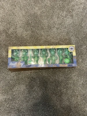 Fallout Vault Boy perk Bobbleheads Vault 76- Confezione da 7 Edizione Radioattiva Luminosa - Immagine 1 di 3