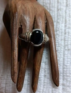 Anello in argento sterling e oro giallo 14 carati onice nera misura 8,25 - Foto 1 di 6