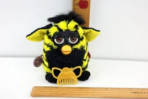 Vintage 1999 Bumble Bee Furby 70-800 Working w/Tags PLUS Gold Furby Comb! - Picture 1 of 13