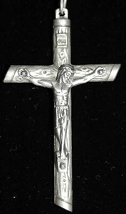 Vintage Silver Tone Large Crucifix Pendant Necklace 24" Chain 26.25" Total Italy - Picture 1 of 8