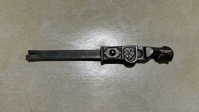 Cães de Obturador de Ferro Fundido Francês de Estilo Antigo - Imagem 1 de 4