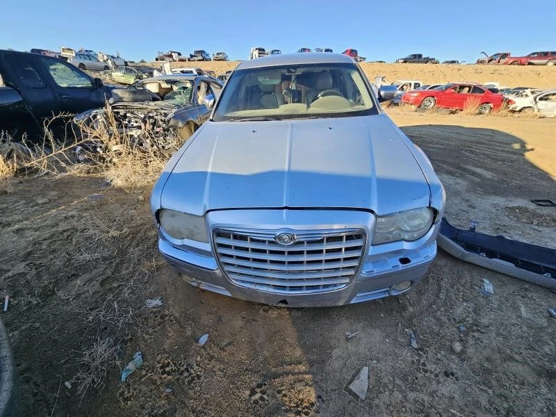 Pinza de freno de disco delantera izquierda usada se adapta a: Chrysler 300 2007 delantera 2 pistones opt BR Foto 1 de 4