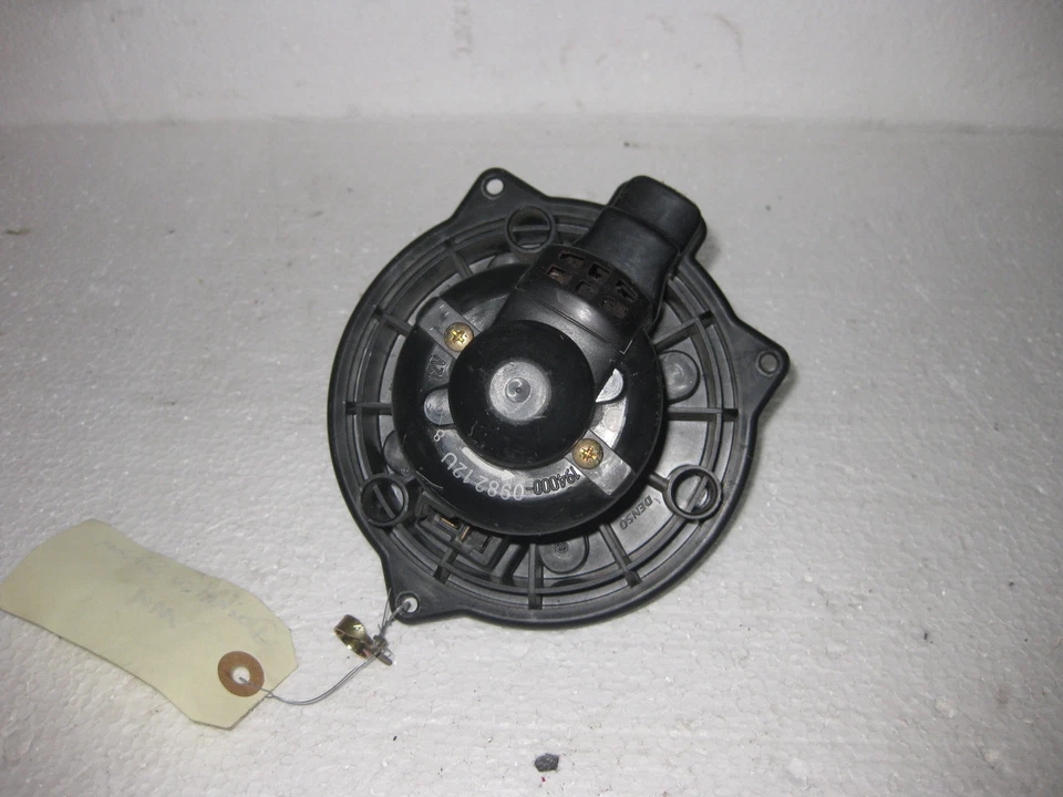 Daihatsu Sirion 1.0 M1 (99-03) : Gebläsemotor Heizungsgebläse - Bild 1 von 1