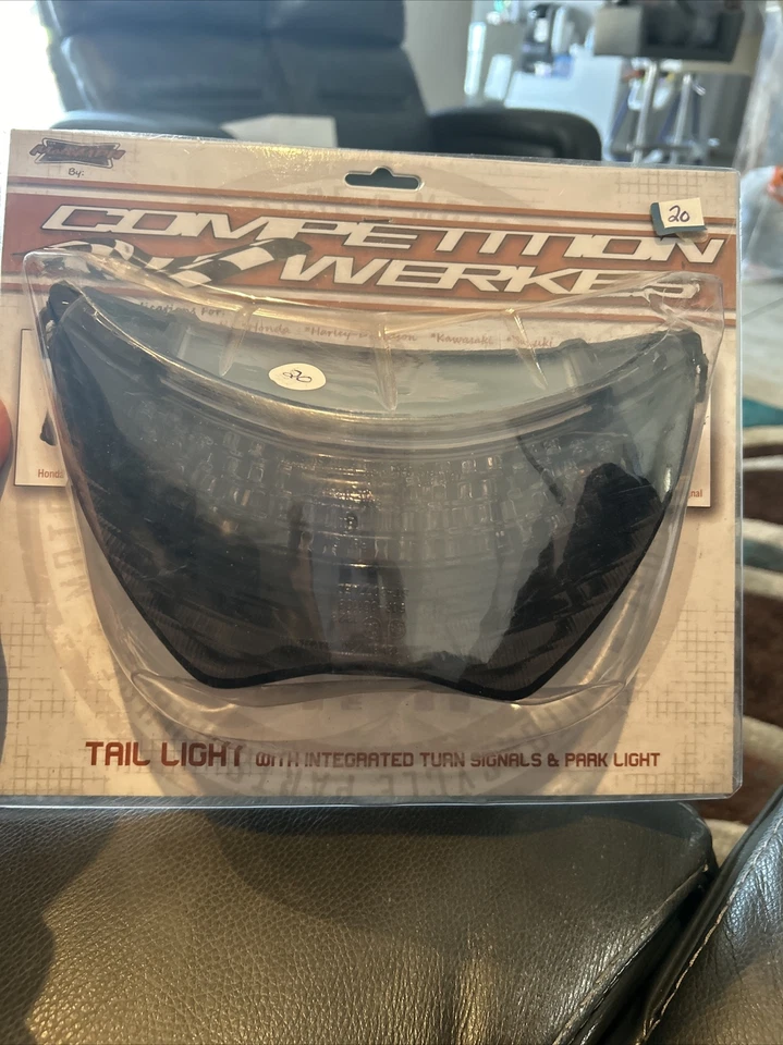 Luz trasera integrada Blackout Competition Werkes MPH-3077B #9 Foto 1 de 3