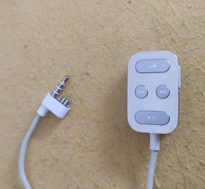 ★ APPLE A1018 ipod cable jack télécommande filaire constructeur original - Photo 1/4