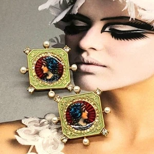 Vtg Kenneth Jay Lane European Palace Portrait Crystal Pearl Gold Earrings - Picture 1 of 10