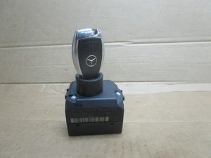 07-13 Mercedes S550 Start Ignition Switch Module W/ Key a2215451108 2007-2013 - Picture 1 of 7