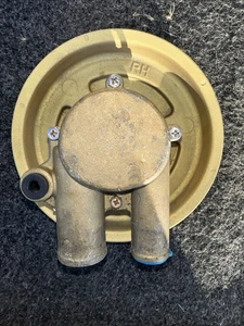 Raw Water Sea Pump For VOLVO PENTA 4.3L 5.0L 5.7L Replaces 21212799 3812519 - Picture 1 of 4