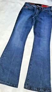 NWOT GUESS Jeans - Picture 1 of 6