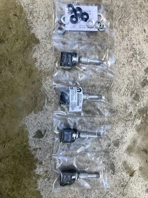 RAM 1500 2500 3500 4500 5500 TTPMS KIT SENSOR NEUMÁTICO P68600218AA NUEVO OEM Mopar Foto 1 de 4