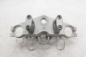 04-11 SUZUKI VSTROM 650 FORKS UPPER TRIPLE TREE CLAMP - Bild 1 von 7