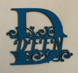 Personalisiertes Namensschild aus Holz mit Monogramm - Deen in blau - Bild 1 von 1