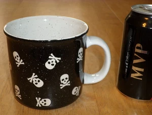 [PIRAT] SKULL & CROSSBONES - [3-D] LOGOBILDER, JUMBO, Keramik Kaffeetasse, VINT. - Bild 1 von 8