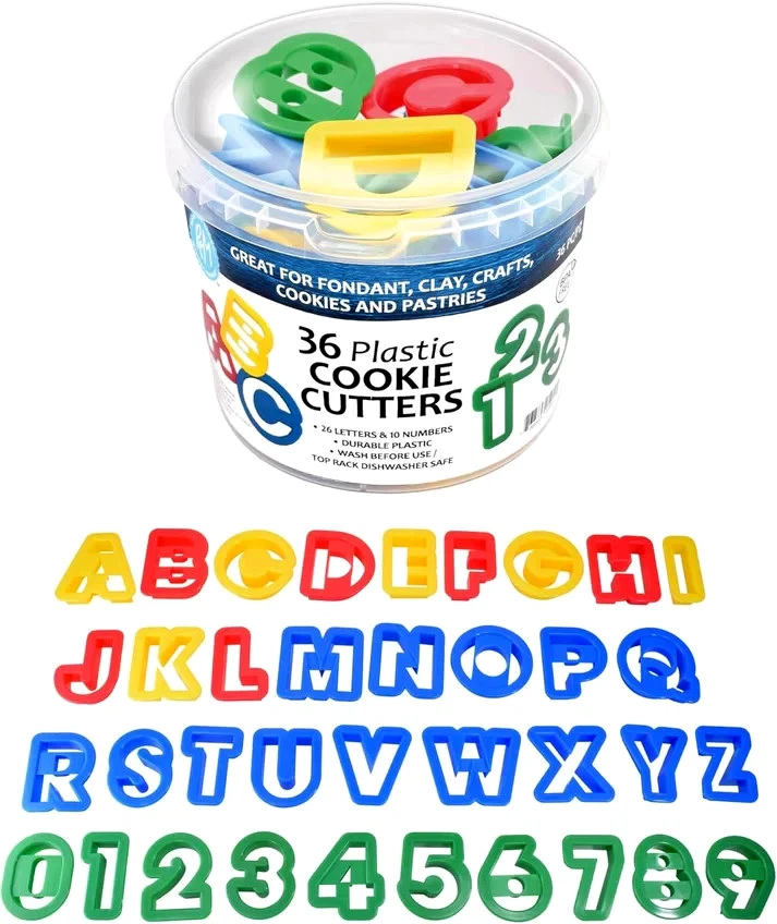 Juego de cortador de galletas R&M alfabeto, números y palo de galletas Foto 1 de 4