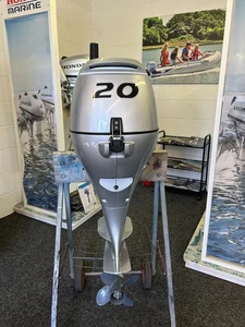 Honda BF20 SHU short shaft outboard motor/engine, 6 amp coil & 5 year warranty - Picture 1 of 16