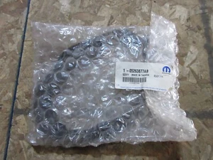 MoPar H/Lamp Closure Panel Seal (Rt) - NOS - '95-'99 Neon - P/N 5263877AB - Bild 1 von 3