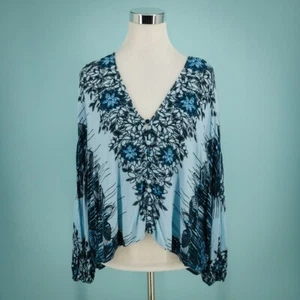 Free People Size Small S Blue Birds of a Feather Print V Neck Button Boho Top - Picture 1 of 8