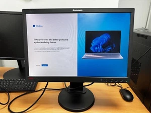 Lenovo Thinkvision L2251pwD-GRADE B- with stand- 22inch Monitor- DisplayPort - Picture 1 of 10