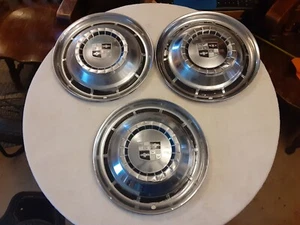 Vintage Late 1950s Studebaker 15 Inch Hubcaps - Picture 1 of 9