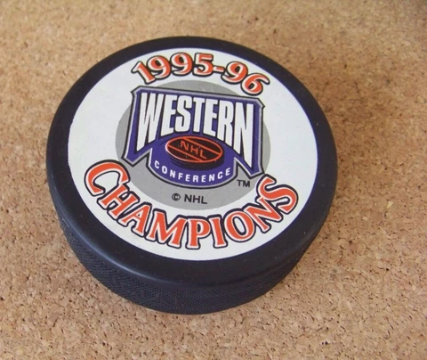 Colorado Avalanche logo 1995-96 Western Conference Champions puck NHL Cover