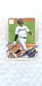 Tarjeta de novato 2021 Topps Serie 2 Gold Star Parallel - Jazz Chisholm - # 538 - II - Imagen 1 de 6