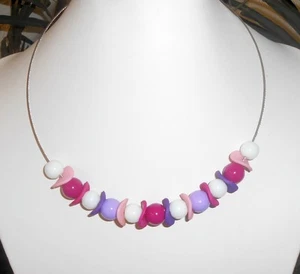DESIGN HALSREIF / Lila Magenta  + Weisse GLAS Perlen + Scheiben /Edelstahl / - Bild 1 von 1