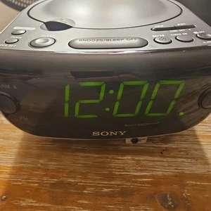 Sony Dream Machine Fm/Am Clock Radio ICF-CD815 CD-R/RW Alarm Clock Tested - Picture 1 of 7