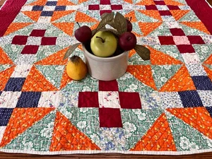 Vintage Steppdecke - Churndash - handgesteppt - orange/grün/rot 38" x "50 - Bild 1 von 15