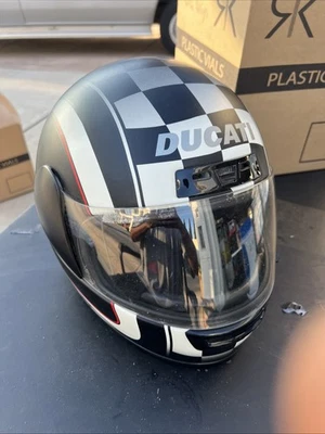 Casco SUOMY DUCATI - Diseño de válvula - Foto 1 de 4