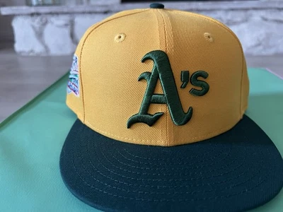 New Era x MLB Oakland Athletics w/WS Patch + Kelly Green UV - NEW! Size 7 1/8 - Image 1 of 4