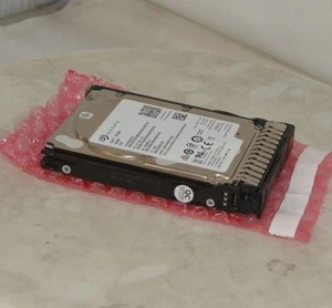 SEAGATE ST600MM0208 2C7200-001 SAS 2.5" Hard Drive 600GB - Picture 1 of 2