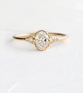 NEW Women's 2.5Ct Oval Simulated Diamond 14k Gold-Plated S925 Ring Size 7 - Picture 1 of 10