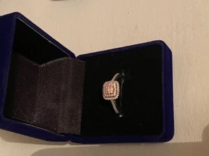 Beautiful 9Carat White Gold Pink diamond 💍 Ring(rare and unique pink diamond - Picture 1 of 5