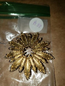 große goldene Starburst Pin, 2" von Avon - Bild 1 von 1