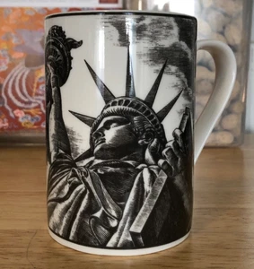 222 Fifth Slice of Life Statue of Miss Liberty PTS Intl Kaffeebecher Antar Dayal - Bild 1 von 6