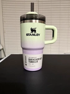 Stanley x Target Hypnotic Green Halloween 20oz. Quencher Becher - Bild 1 von 3