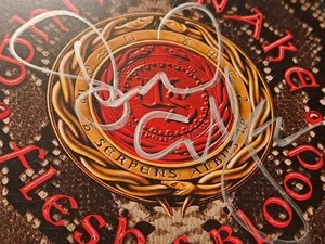 DAVID COVERDALE-WHITESNAKE-handsigniert ,CD/DVD flesh & Blood,  DELUXE limitiert - Bild 1 von 5