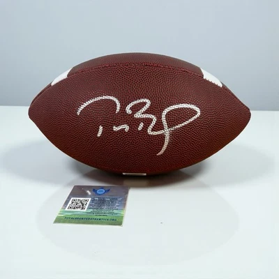 Balón de fútbol americano autografiado por Tom Brady firmado certificado de autenticidad de los Patriots talla junior Foto 1 de 4