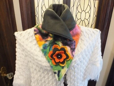 Nueva bufanda hecha a mano multicolor hecha a mano flor 36x6" suave polar Foto 1 de 2