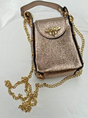 Bandolera Vera Pelle Little Bee Tono Dorado Cadena Brillante Tachuelas Hecha en Italia Foto 1 de 4