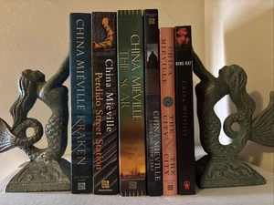 6 China Mieville Science Fiction Books : The Scar, Perdido Street Station + - Foto 1 di 3