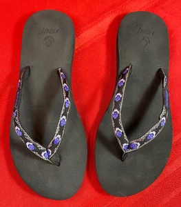 Reef Women’s Flip Flops Sz 7 Purple Black Braided Strap Sandals Great Condition - Picture 1 of 17